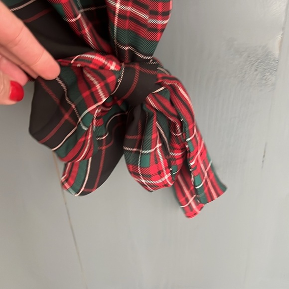 Never worn Vince Camuto holiday top size small - Picture 3 of 4